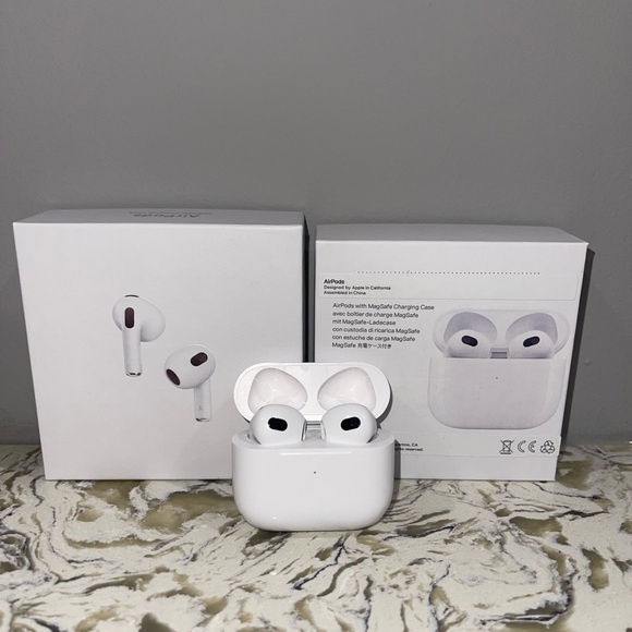 AirPods 3 美品 2025年最新】Yahoo!オークション -airpods 第3世代の中古品